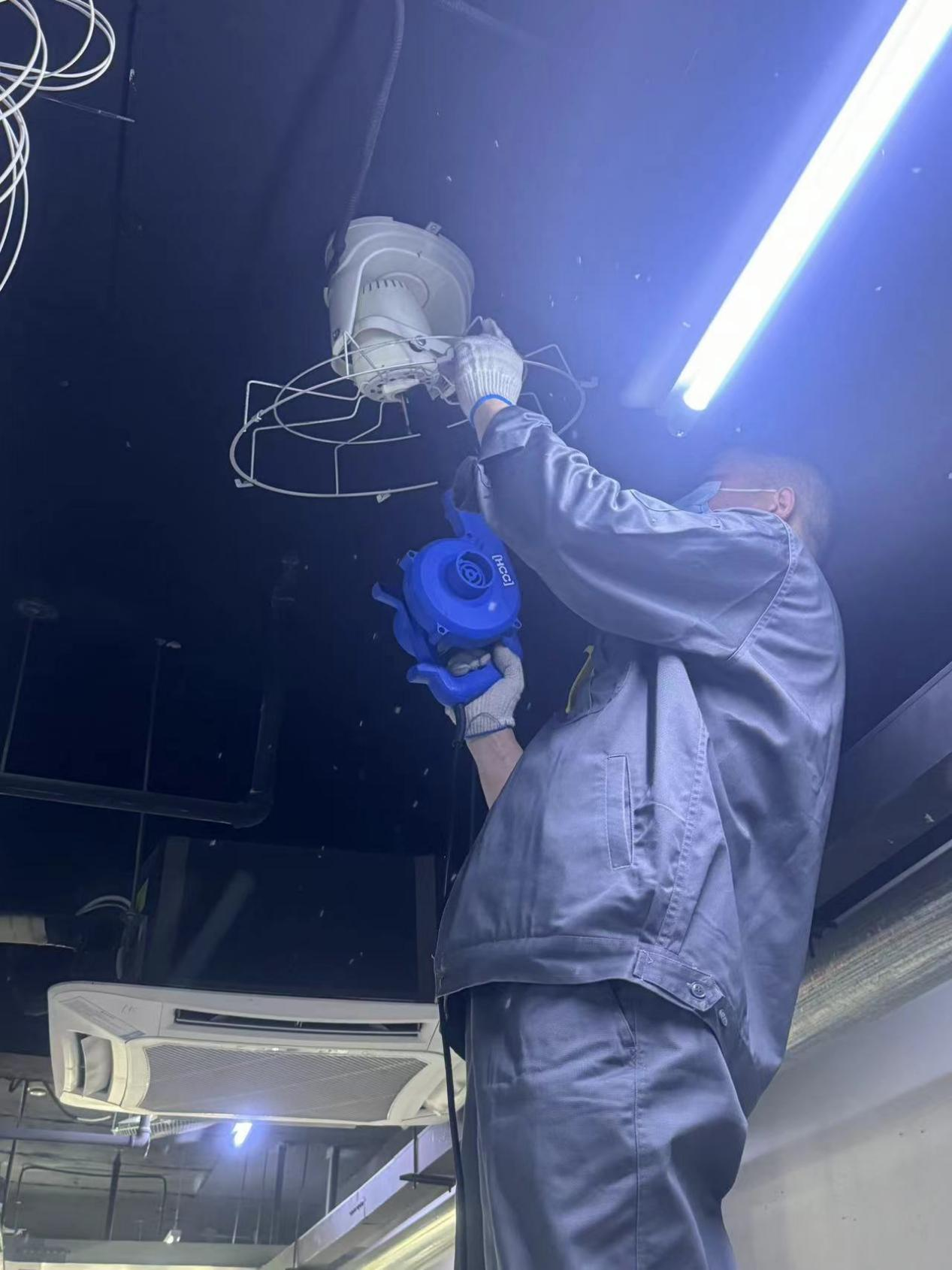 錢(qián)江商城暖心舉動(dòng)，開(kāi)啟清涼一“夏”