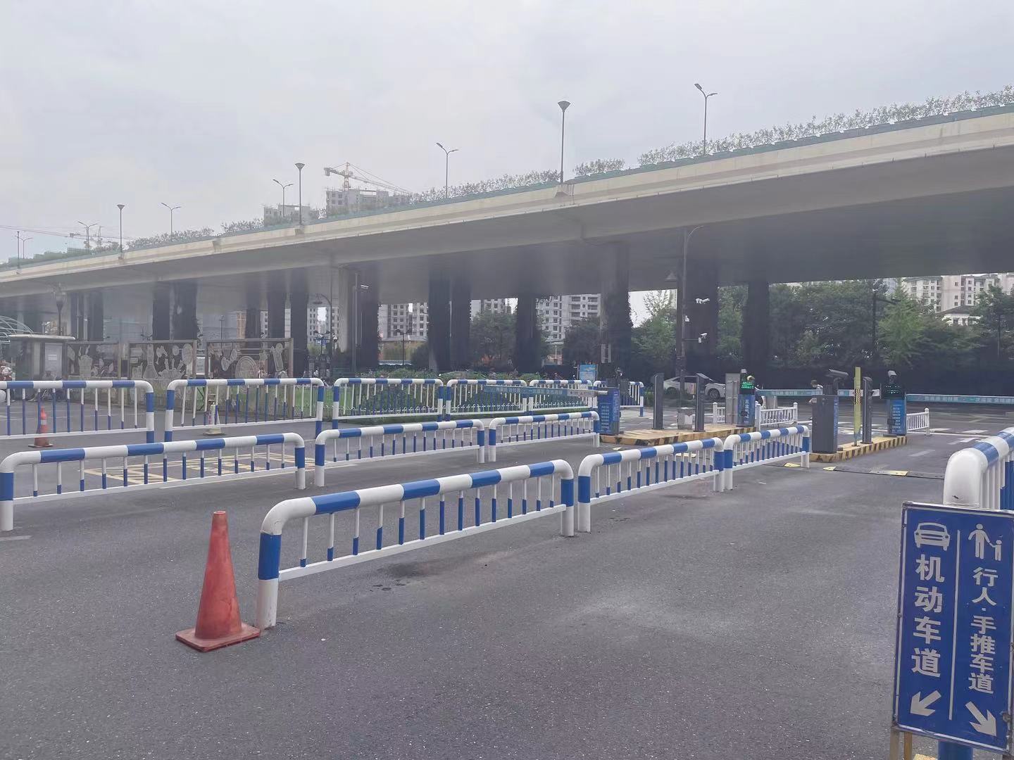 變廢為寶，水晶城開展道閘護欄改造