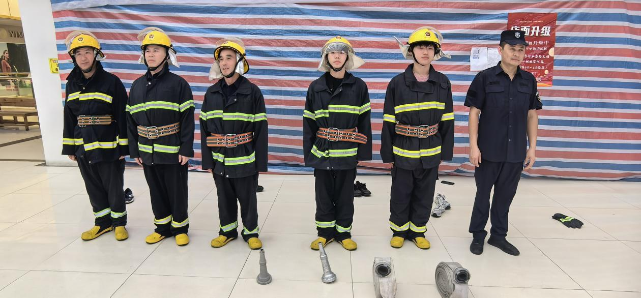 開(kāi)展消防應(yīng)急演練 筑牢安全防線(xiàn)