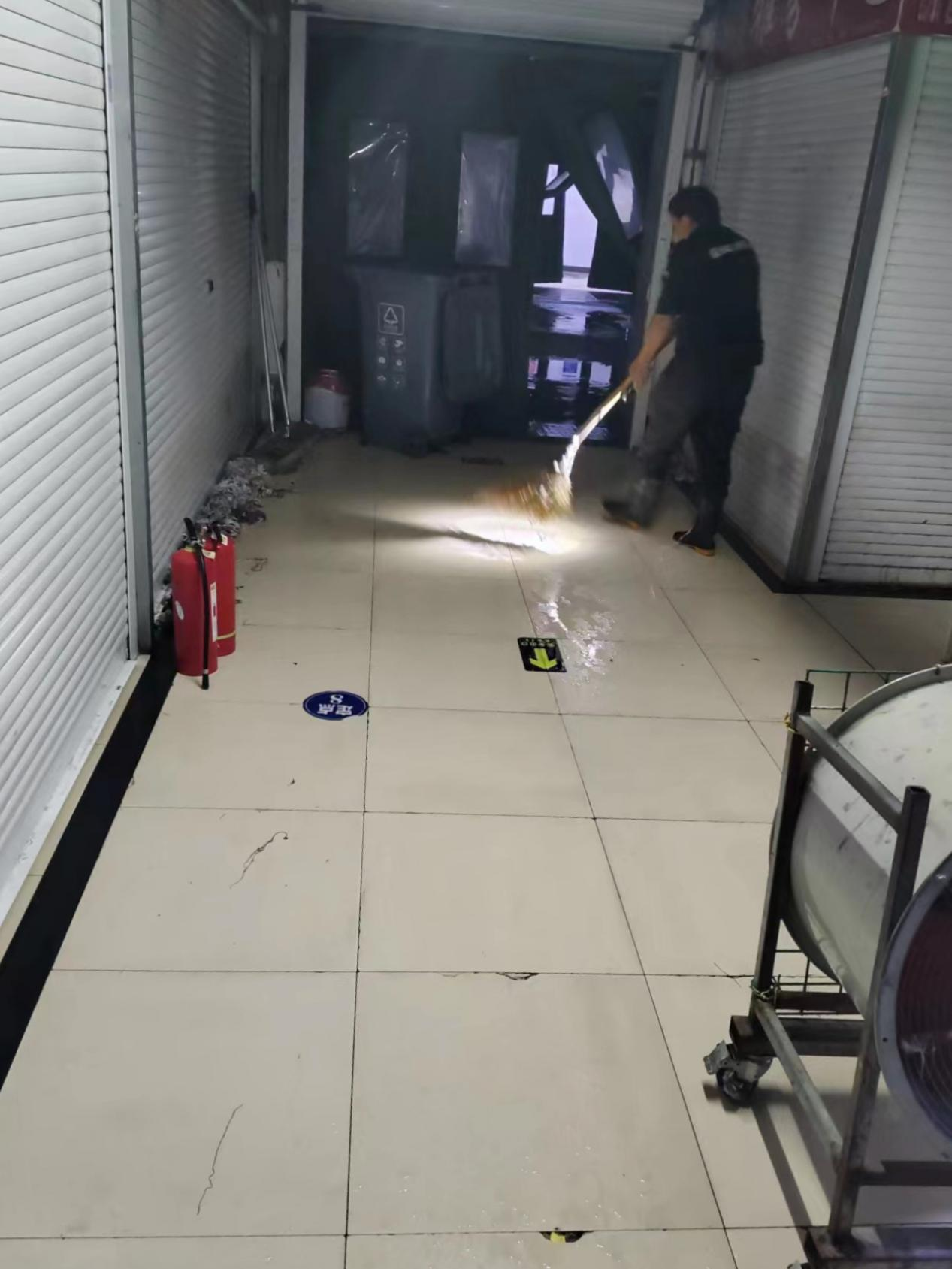 迎戰(zhàn)暴雨，錢江商城打好排水防汛攻堅戰(zhàn)