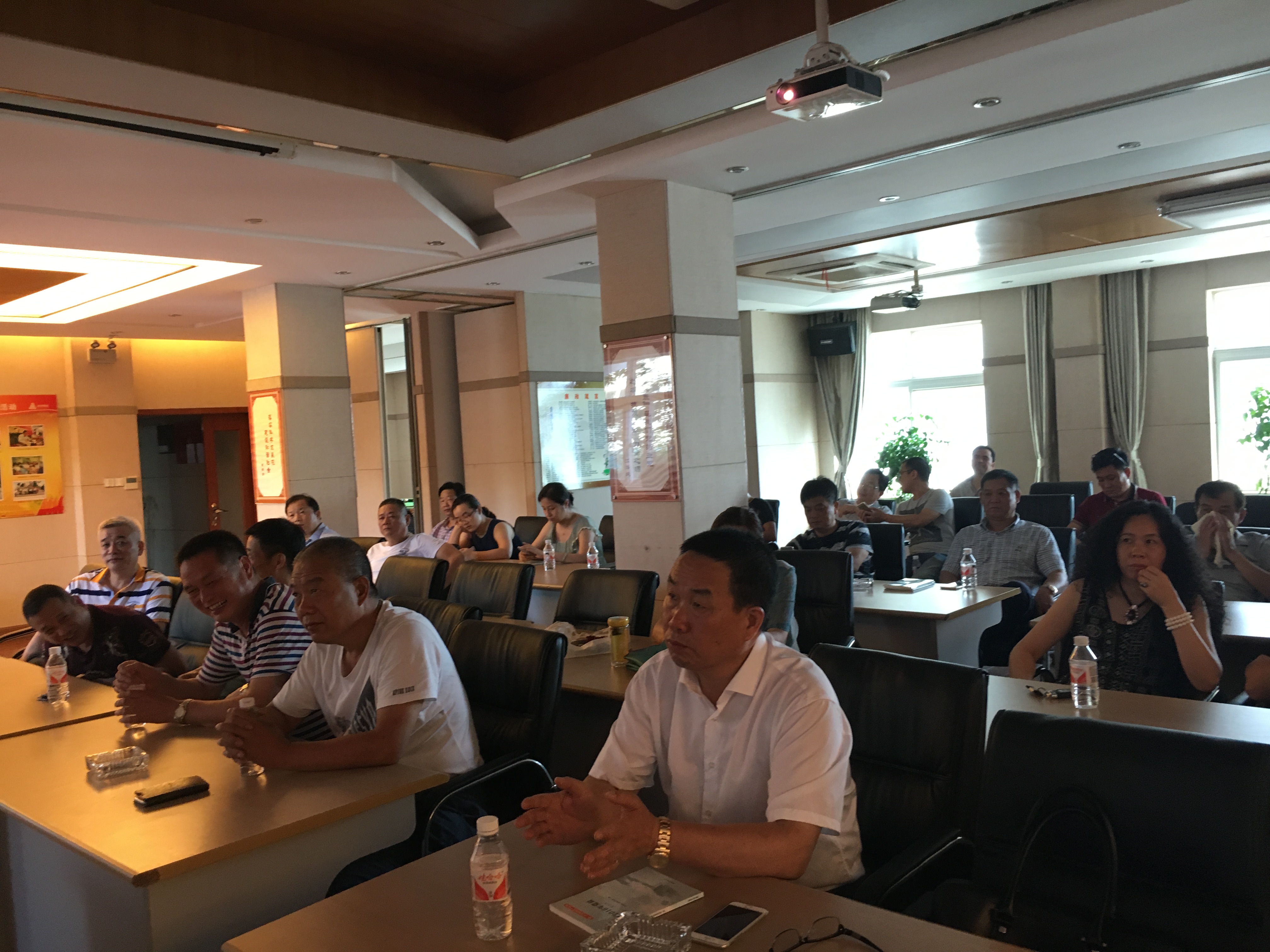 無償獻血 (1).jpg 無償獻血 (1).jpg